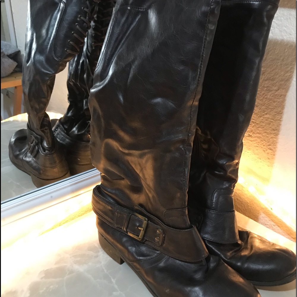 Boots - Picture 3 of 3